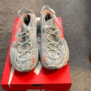 Nike Space Hippie 04